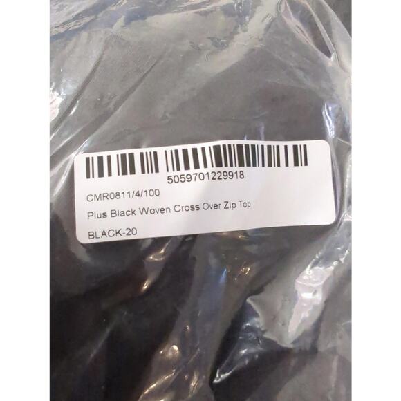 PrettyLittleThing Plus Black Woven Cross Over Zip Top UK Size 20 NWT US Size 16 - Picture 6 of 7